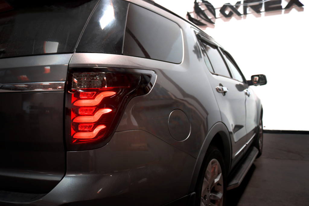 Задній LED-ліхтар Ford Explorer